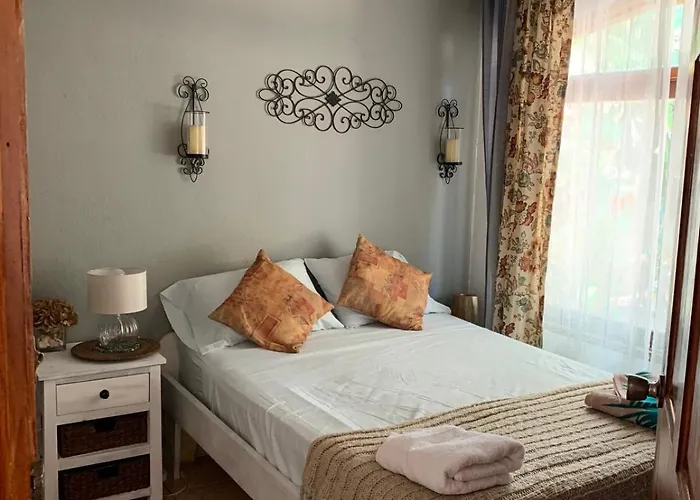 Oceana Breeze Perfect Getaway Steps From The *